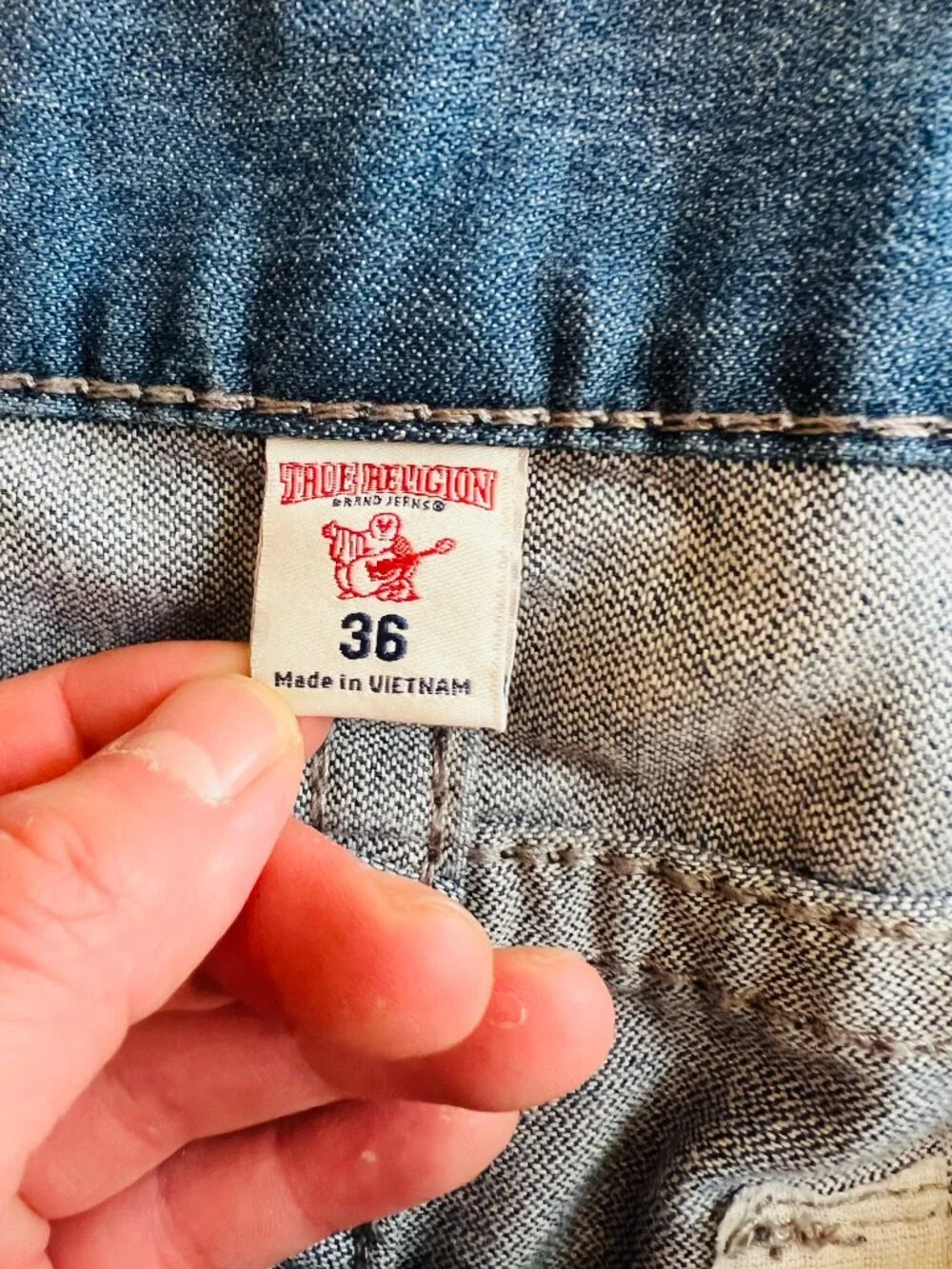 TRUE RELIGION JEANS RN#112790 CA#57414 SZ 36 X 32
